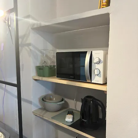 Al 12 Apartment *